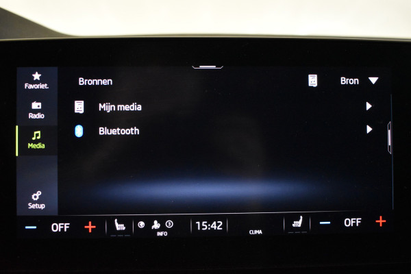 Škoda Octavia Combi TSI iV PHEV 204PK DSG HYBRID BUSINESS NAVI/CARPLAY/PDC