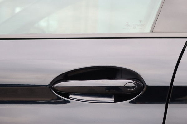 BMW 5 Serie M550d xDrive High Executive | Schuifdak | Bowers&Wilkins | ACC | Trekhaak | Entertainment Achter | Parfumering | Stoelventilatie | HUD | Massage | Standverwarming | Zonnerollo's | Display Key | Aerodynamicapakket |