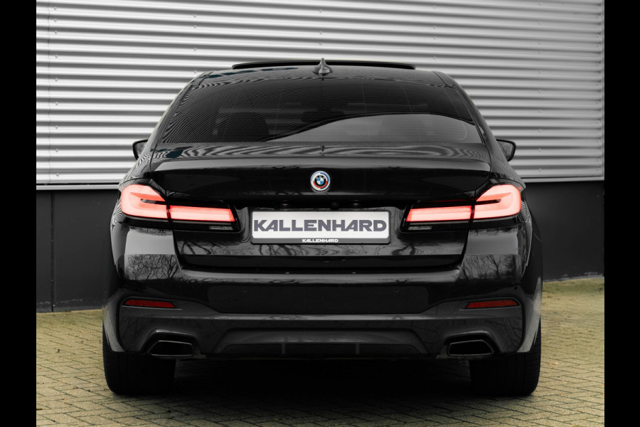 BMW 5 Serie 530e M-Sport - Individual ''Crystal Casserit Black'' - Dak - Head-Up