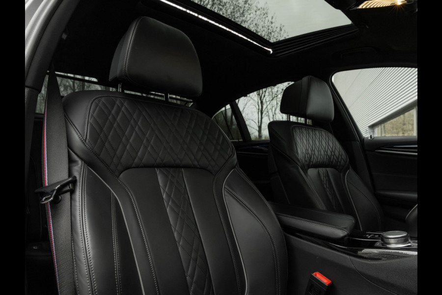 BMW 5 Serie 530e M-Sport - Individual ''Crystal Casserit Black'' - Dak - Head-Up