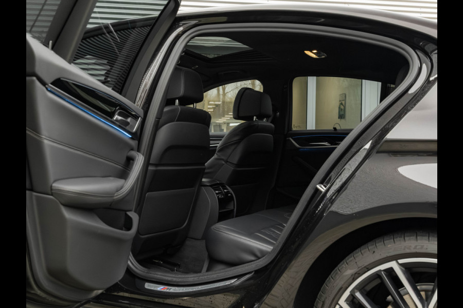 BMW 5 Serie 530e M-Sport - Individual ''Crystal Casserit Black'' - Dak - Head-Up