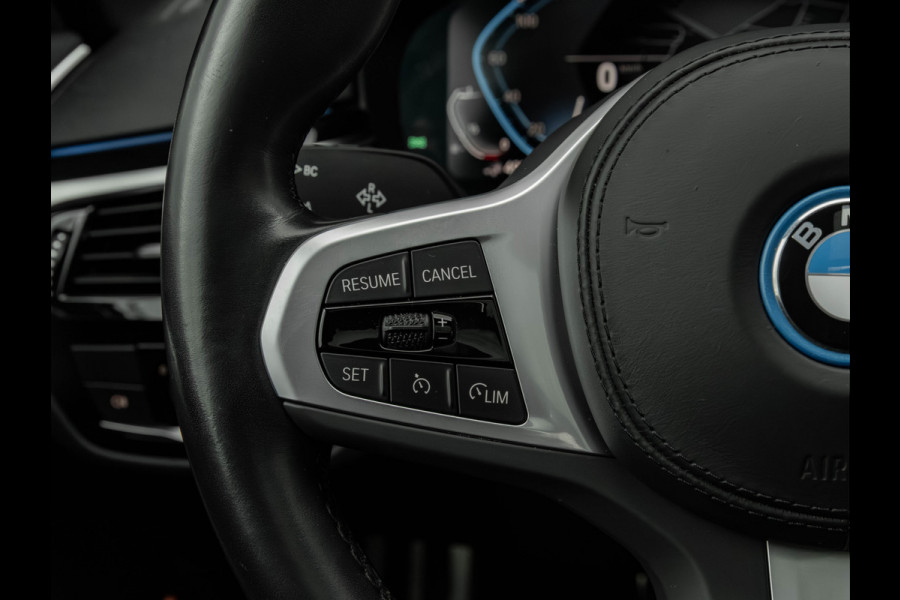 BMW 5 Serie 530e M-Sport - Individual ''Crystal Casserit Black'' - Dak - Head-Up