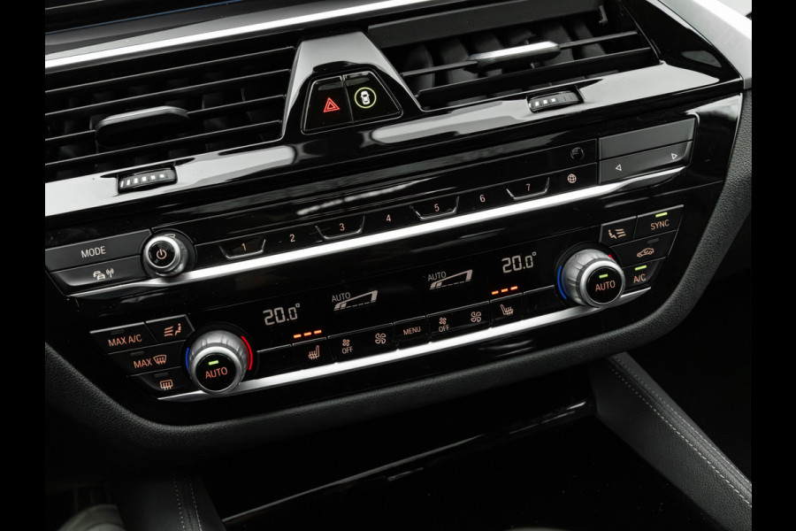 BMW 5 Serie 530e M-Sport - Individual ''Crystal Casserit Black'' - Dak - Head-Up