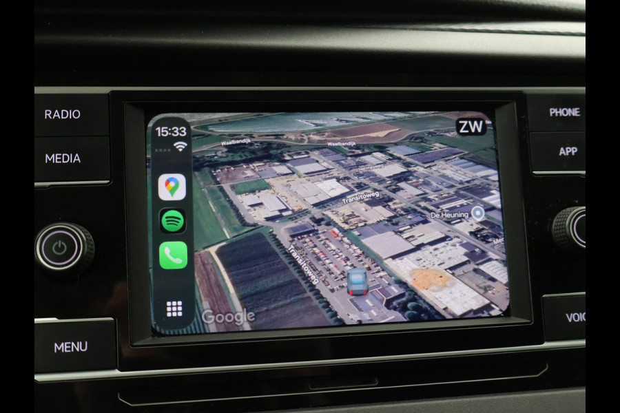 Volkswagen Transporter 2.0 TDI L2H1 + LEDER | TREKHAAK | CAMERA | APPLE CARPLAY | L.M. VELGEN