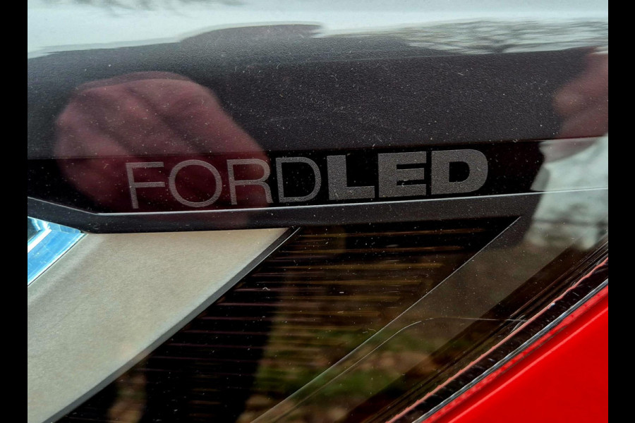 Ford Focus 1.0 EcoBoost Hybrid ST Line . Camera . Navigatie