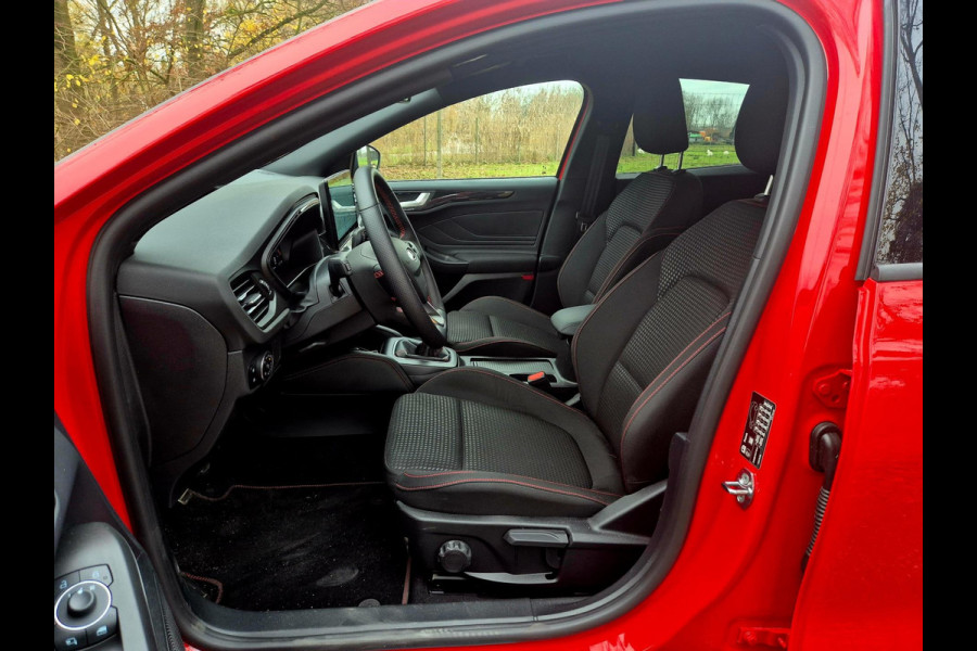 Ford Focus 1.0 EcoBoost Hybrid ST Line . Camera . Navigatie