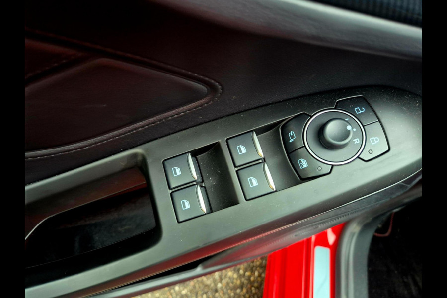 Ford Focus 1.0 EcoBoost Hybrid ST Line . Camera . Navigatie