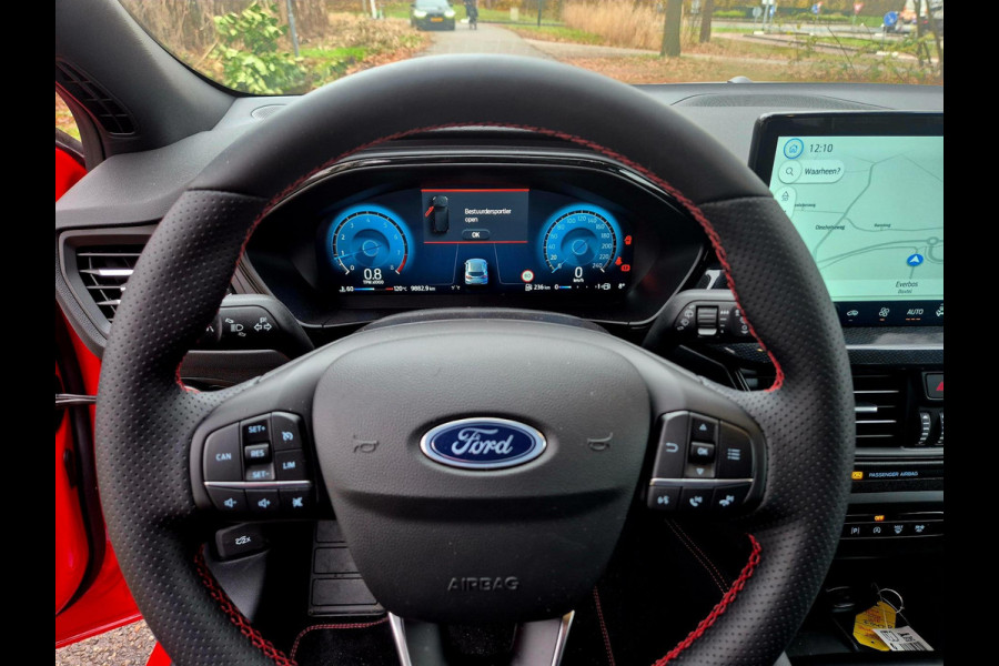 Ford Focus 1.0 EcoBoost Hybrid ST Line . Camera . Navigatie