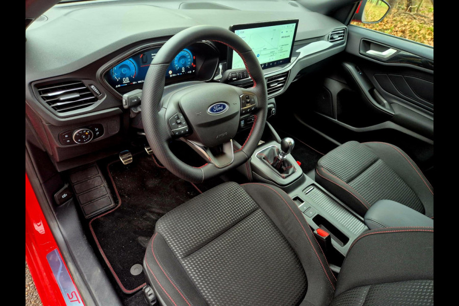 Ford Focus 1.0 EcoBoost Hybrid ST Line . Camera . Navigatie
