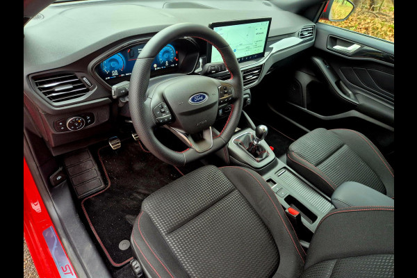 Ford Focus 1.0 EcoBoost Hybrid ST Line . Camera . Navigatie