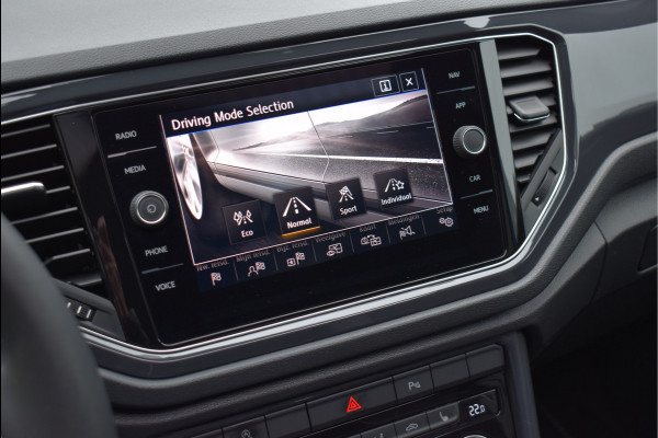 Volkswagen T-Roc 1.5 TSI R-Line Pano Navi ACC Camera 19 Inch Suzuka