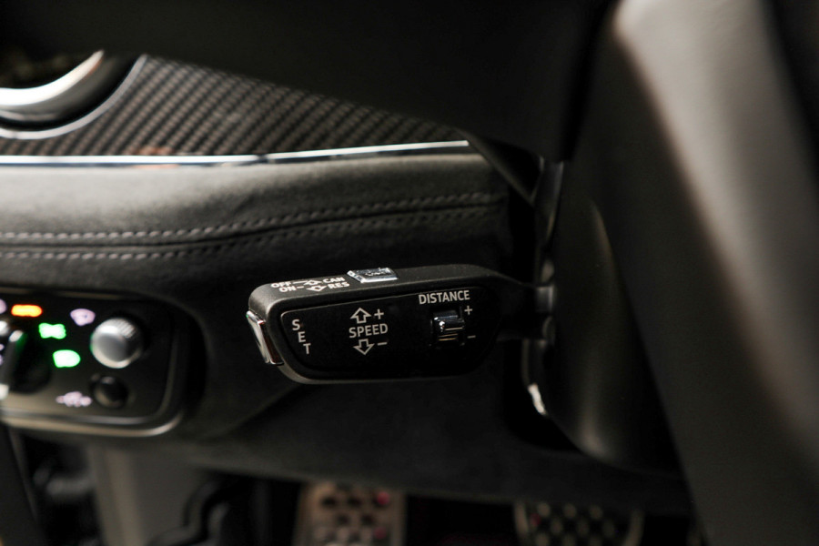 Bentley Bentayga 6.0 W12 Speed HUD Massage Panodak Leer ACC Keyless 360 Camera Elektr. achterklep Luchtvering Alcantara hemelbekleding Elektr. verstelbare stoelen voor en achter met memory Navi PDC Naim Soundsystem LM velg