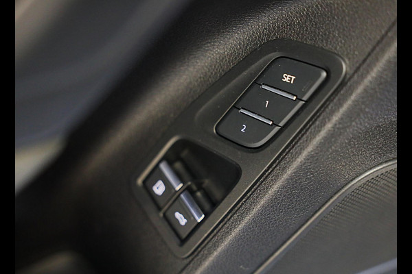 Audi Q3 45 TFSI e S Line / AUT / Memory / 360 Camera / Acc / Lane Assist / Dode Hoek / Ledere Zetels / Pano / Sfeer / Matrix / 21