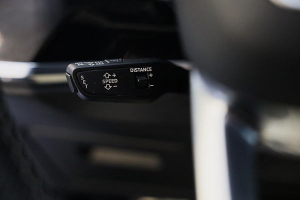Audi Q3 45 TFSI e S Line / AUT / Memory / 360 Camera / Acc / Lane Assist / Dode Hoek / Ledere Zetels / Pano / Sfeer / Matrix / 21