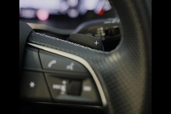 Audi Q3 45 TFSI e S Line / AUT / Memory / 360 Camera / Acc / Lane Assist / Dode Hoek / Ledere Zetels / Pano / Sfeer / Matrix / 21