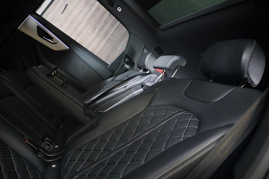 Audi Q7 55 TFSI e Quattro SQ7 Look / Head Up / RS Zetels / Leder / Memory / Acc / F1 / Lane Assist / Massage / Open Pano / 23 Inch