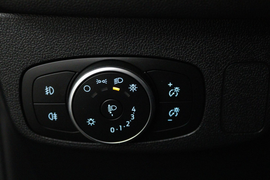 Ford Focus 1.0 EcoBoost Hybrid Edition Business (NAVIGATIE, CAMERA, PARKEERSENSOREN, 1e EIGENAAR, GOED ONDERHOUDEN)