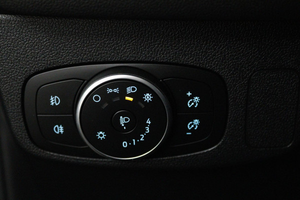 Ford Focus 1.0 EcoBoost Hybrid Edition Business (NAVIGATIE, CAMERA, PARKEERSENSOREN, 1e EIGENAAR, GOED ONDERHOUDEN)