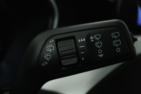 Ford Focus 1.0 EcoBoost Hybrid Edition Business (NAVIGATIE, CAMERA, PARKEERSENSOREN, 1e EIGENAAR, GOED ONDERHOUDEN)