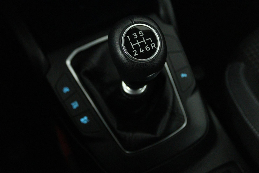 Ford Focus 1.0 EcoBoost Hybrid Edition Business (NAVIGATIE, CAMERA, PARKEERSENSOREN, 1e EIGENAAR, GOED ONDERHOUDEN)