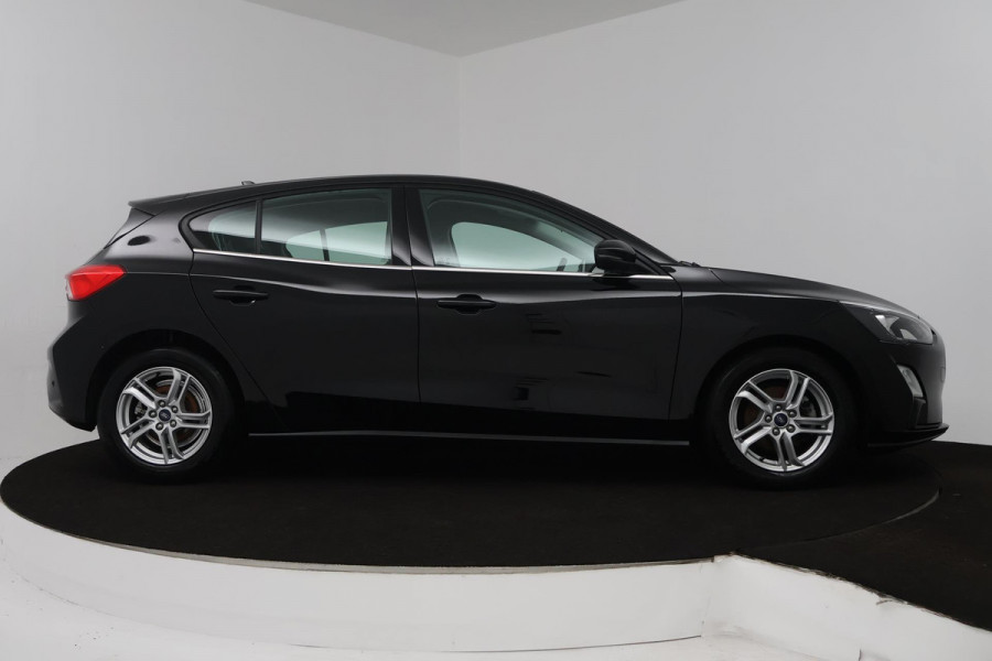 Ford Focus 1.0 EcoBoost Hybrid Edition Business (NAVIGATIE, CAMERA, PARKEERSENSOREN, 1e EIGENAAR, GOED ONDERHOUDEN)