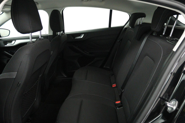 Ford Focus 1.0 EcoBoost Hybrid Edition Business (NAVIGATIE, CAMERA, PARKEERSENSOREN, 1e EIGENAAR, GOED ONDERHOUDEN)