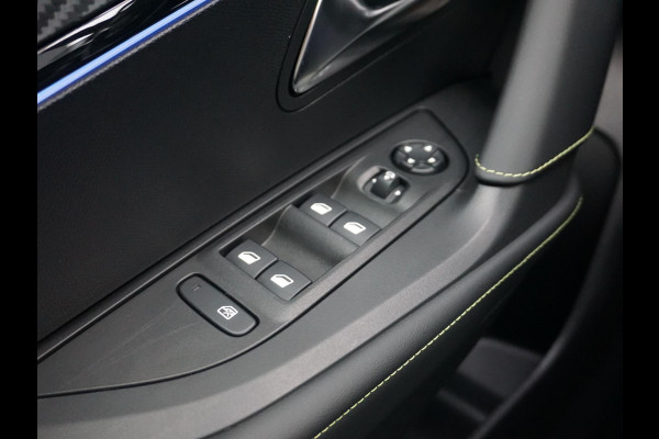 Peugeot 2008 1.2 Hybrid 136 GT Alcantara pakket