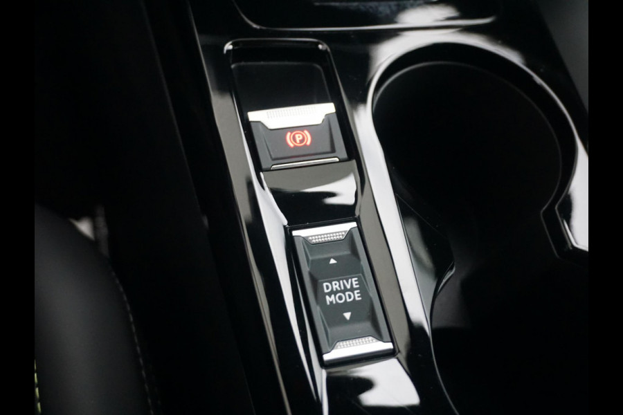 Peugeot 2008 1.2 Hybrid 136 GT Alcantara pakket