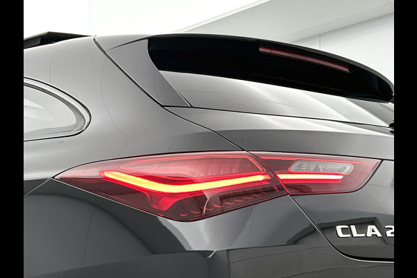 Mercedes-Benz CLA-Klasse Shooting Brake 250 e Star Edition AMG Line | Nightpakket | KEYLESS-GO | Parkeerpakket met achteruitrijcamera | 	EASY PACK achterklep | Dodehoekassistent | MULTIBEAM LED | Distronic | Sfeerverlichting | Verwarmde stoelen vooraan |