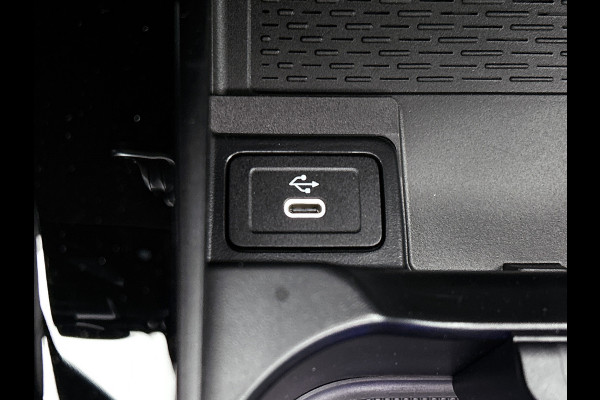 Mercedes-Benz CLA-Klasse Shooting Brake 250 e Star Edition AMG Line | Nightpakket | KEYLESS-GO | Parkeerpakket met achteruitrijcamera | 	EASY PACK achterklep | Dodehoekassistent | MULTIBEAM LED | Distronic | Sfeerverlichting | Verwarmde stoelen vooraan |