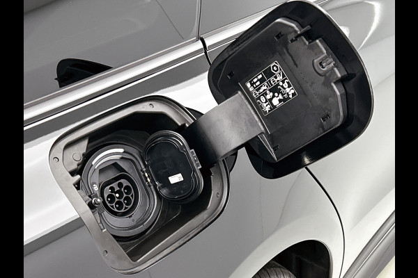 Mercedes-Benz CLA-Klasse Shooting Brake 250 e Star Edition AMG Line | Nightpakket | KEYLESS-GO | Parkeerpakket met achteruitrijcamera | 	EASY PACK achterklep | Dodehoekassistent | MULTIBEAM LED | Distronic | Sfeerverlichting | Verwarmde stoelen vooraan |