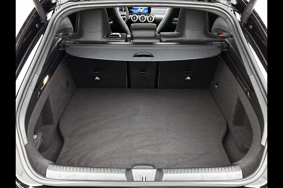 Mercedes-Benz CLA-Klasse Shooting Brake 250 e Star Edition AMG Line | Nightpakket | KEYLESS-GO | Parkeerpakket met achteruitrijcamera | 	EASY PACK achterklep | Dodehoekassistent | MULTIBEAM LED | Distronic | Sfeerverlichting | Verwarmde stoelen vooraan |