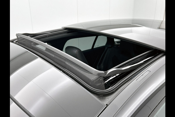 Mercedes-Benz CLA-Klasse Shooting Brake 250 e Star Edition AMG Line | Nightpakket | KEYLESS-GO | Parkeerpakket met achteruitrijcamera | 	EASY PACK achterklep | Dodehoekassistent | MULTIBEAM LED | Distronic | Sfeerverlichting | Verwarmde stoelen vooraan |