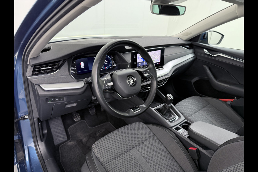 Škoda Octavia Combi 1.5T 150PK Pano-Dak Adap.Cruise Navi Trekhaak Ecc Apple Carplay Android Auto First Edition Elek.Achterklep Virtual Cockpit Pdc Keyless Wifi 1e Eigenaar Origineel Nederlandse Auto