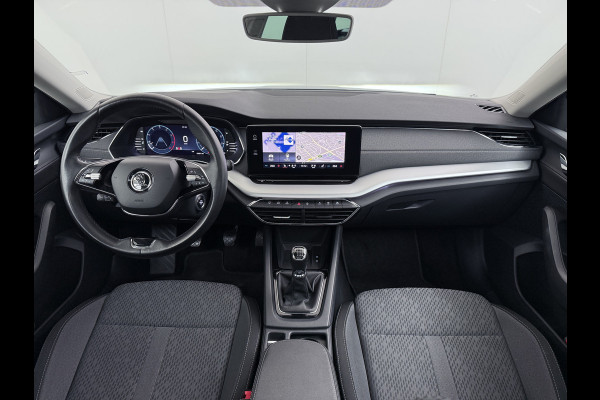 Škoda Octavia Combi 1.5T 150PK Pano-Dak Adap.Cruise Navi Trekhaak Ecc Apple Carplay Android Auto First Edition Elek.Achterklep Virtual Cockpit Pdc Keyless Wifi 1e Eigenaar Origineel Nederlandse Auto