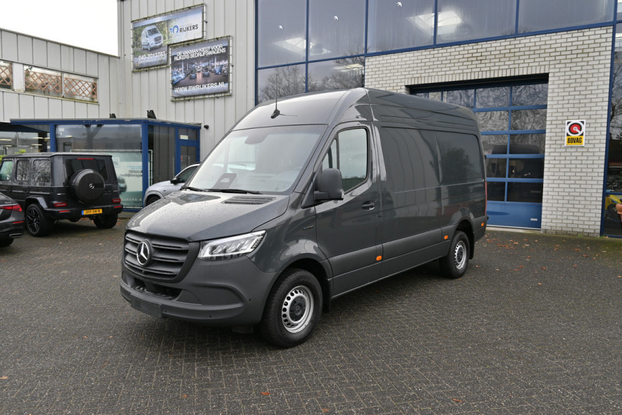 Mercedes-Benz eSprinter 320 L2H2 Select 81kWh Reikwijdte 257km volgens WLTP Snellader, Distronic, Trekhaak, Etc.