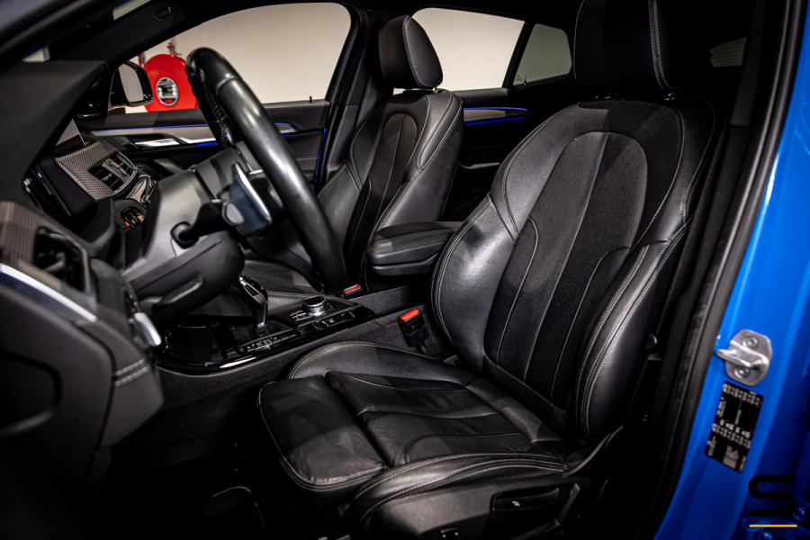 BMW X2 SDrive20i High Executive|NAP|Pano|HUD|H&K|Trekhaak|HUD