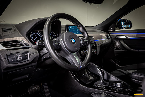 BMW X2 SDrive20i High Executive|NAP|Pano|HUD|H&K|Trekhaak|HUD