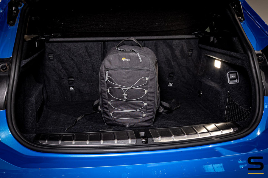 BMW X2 SDrive20i High Executive|NAP|Pano|HUD|H&K|Trekhaak|HUD