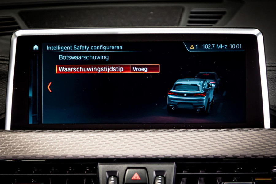 BMW X2 SDrive20i High Executive|NAP|Pano|HUD|H&K|Trekhaak|HUD