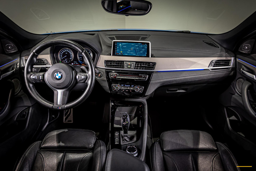 BMW X2 SDrive20i High Executive|NAP|Pano|HUD|H&K|Trekhaak|HUD