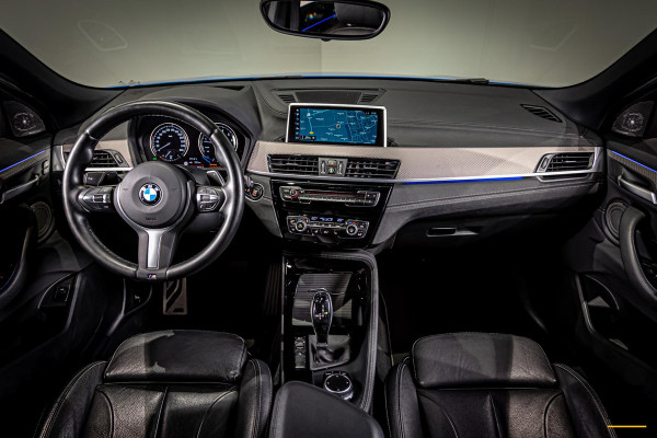 BMW X2 SDrive20i High Executive|NAP|Pano|HUD|H&K|Trekhaak|HUD
