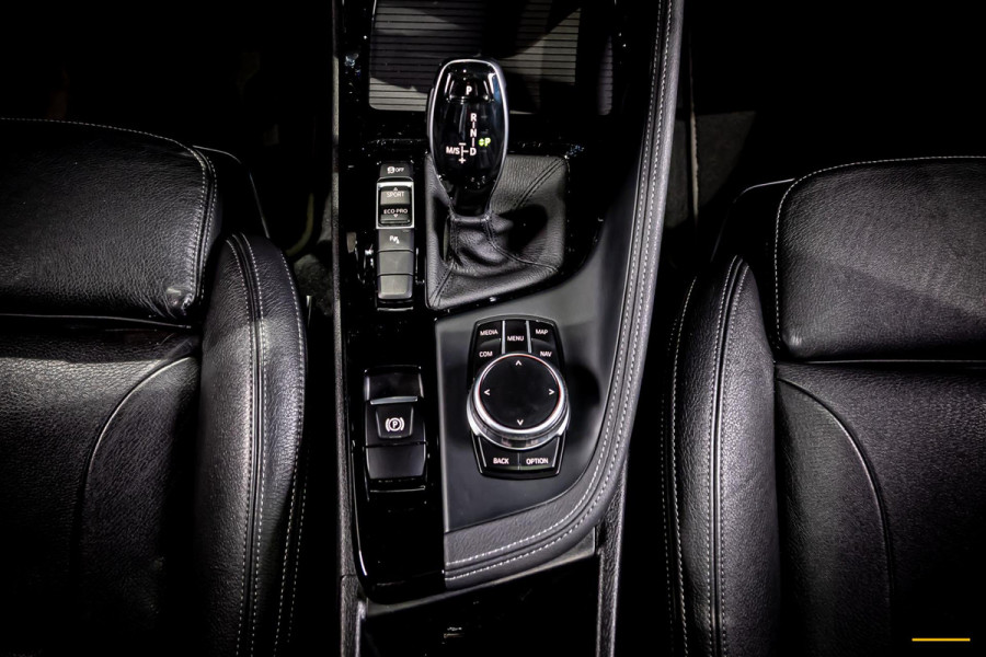 BMW X2 SDrive20i High Executive|NAP|Pano|HUD|H&K|Trekhaak|HUD