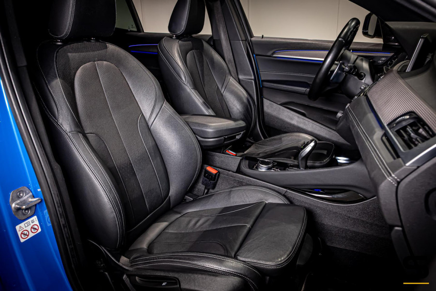 BMW X2 SDrive20i High Executive|NAP|Pano|HUD|H&K|Trekhaak|HUD
