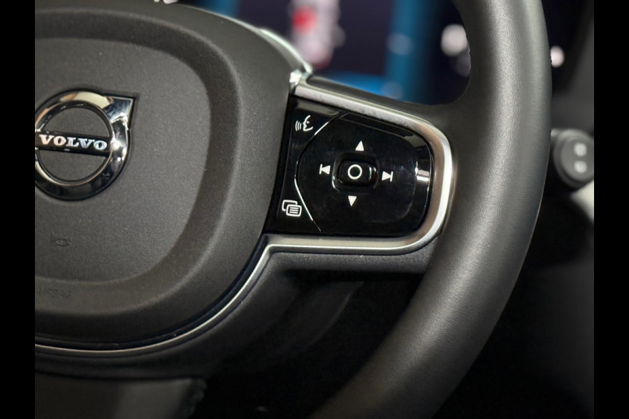 Volvo XC60 2.0 T6 Plug-in hybrid AWD Ultra Black Edition | Pano | Luchtvering | 21' inch | Harman/Kardon | BTW