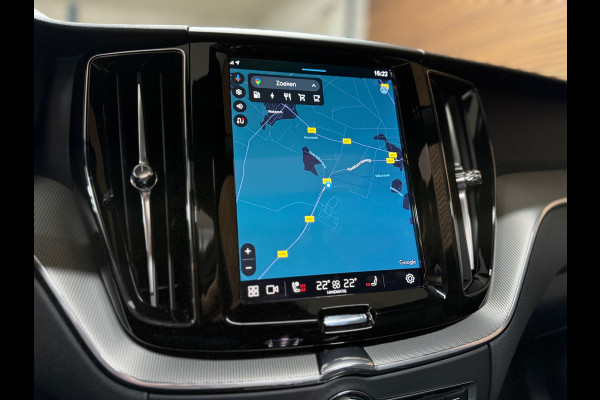 Volvo XC60 2.0 T6 Plug-in hybrid AWD Ultra Black Edition | Pano | Luchtvering | 21' inch | Harman/Kardon | BTW