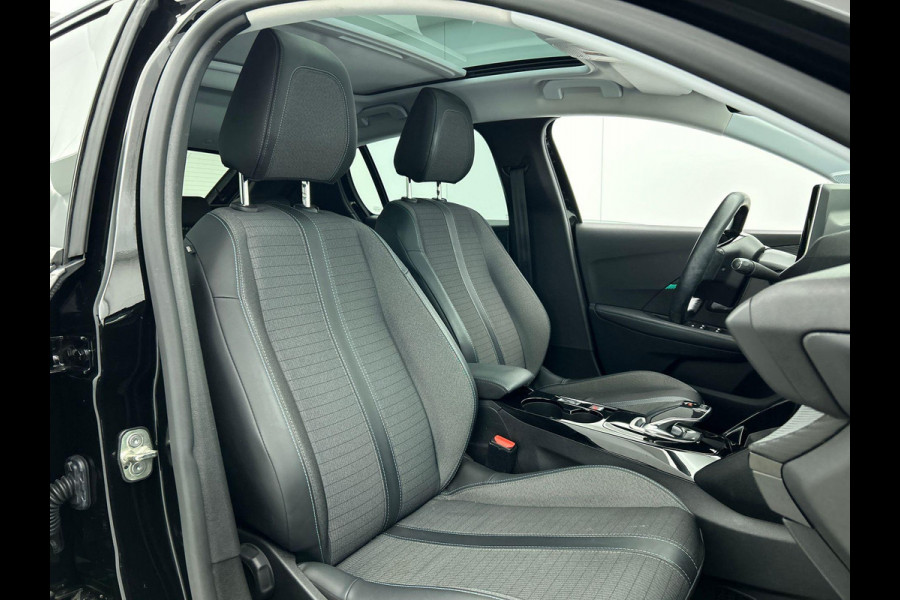 Peugeot e-208 EV Allure 50 kWh Panoramadak Airco ECC Adaptive Cruise Control Full LED Carplay Navi Parkeersensoren + Camera Achter DAB+