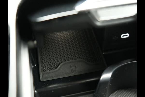 Mercedes-Benz C-Klasse Estate 300 e Plug In Hybrid 320pk NIEUW MODEL | PHEV | Adaptive Cruise | Camera | Stoelverwarming | Apple Carplay | DAB | LED |  Navi Full Map | Virtual |