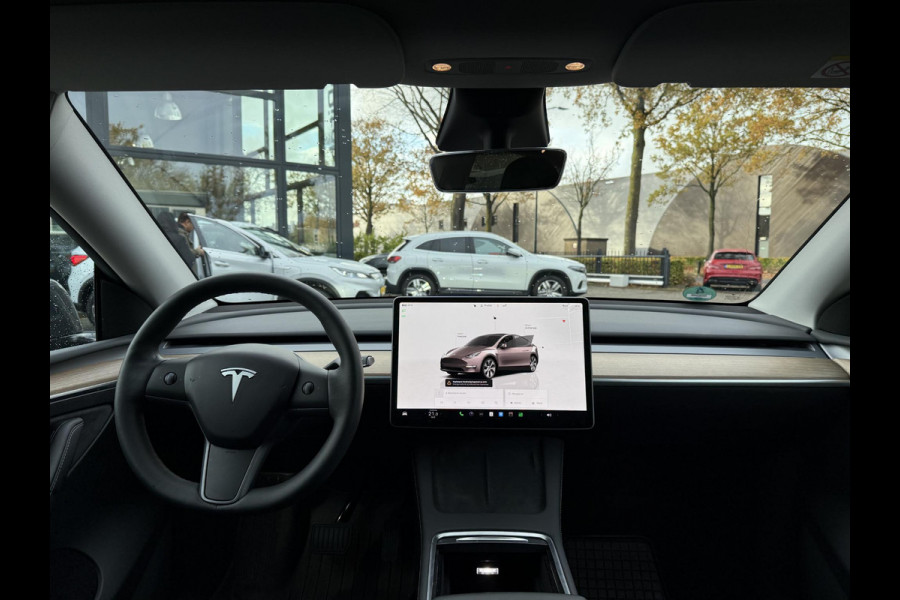 Tesla Model Y RWD 58 kWh AFNEEMBARE TREKHAAK| STOEL/ STUURVERW| AUTOPILOT| RIJKLAARPRIJS INCL. TESLA GARANTIE t/m 03-2027/80.000km accu en aandrijflijn t/m 03-2031/160.000km