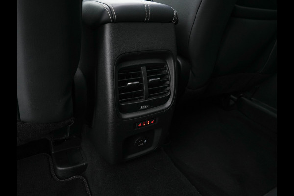 Ford Kuga 2.5 PHEV Vignale (Plug-In) (INCL-BTW) Aut. *PANO | LEATHER | DIGI-COCKPIT | FULL-LED | BANG/OLUFSEN-AUDIO |  HEAD-UP | KEYLESS | DAB | CARPLAY | NAVI-FULLMAP | MEMORY-PACK | HEATED-COMFORTSEATS | LANE-ASSIST | .